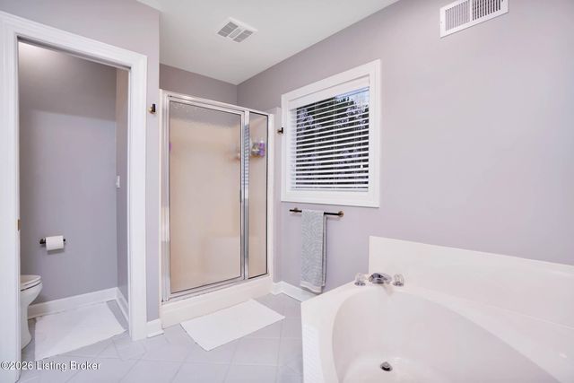 7408 Cambridge Dr, Crestwood, KY 40014