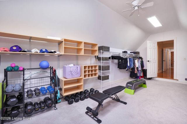 7408 Cambridge Dr, Crestwood, KY 40014