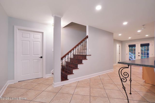 7408 Cambridge Dr, Crestwood, KY 40014