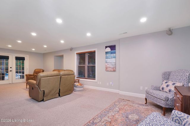 7408 Cambridge Dr, Crestwood, KY 40014