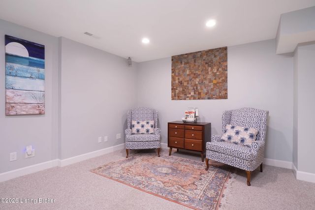 7408 Cambridge Dr, Crestwood, KY 40014