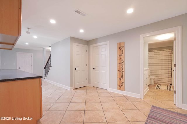 7408 Cambridge Dr, Crestwood, KY 40014