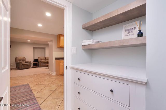 7408 Cambridge Dr, Crestwood, KY 40014
