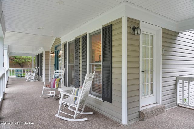7408 Cambridge Dr, Crestwood, KY 40014