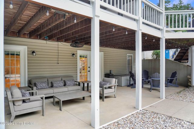 7408 Cambridge Dr, Crestwood, KY 40014