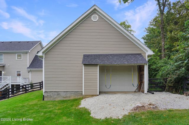 7408 Cambridge Dr, Crestwood, KY 40014