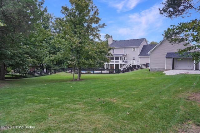 7408 Cambridge Dr, Crestwood, KY 40014