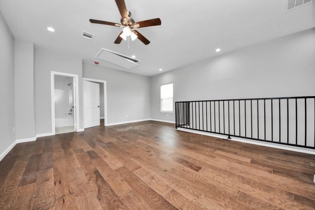 4013 Elmwood Street, Houston, TX 77051