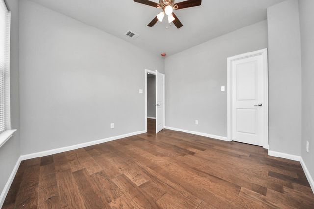 4013 Elmwood Street, Houston, TX 77051