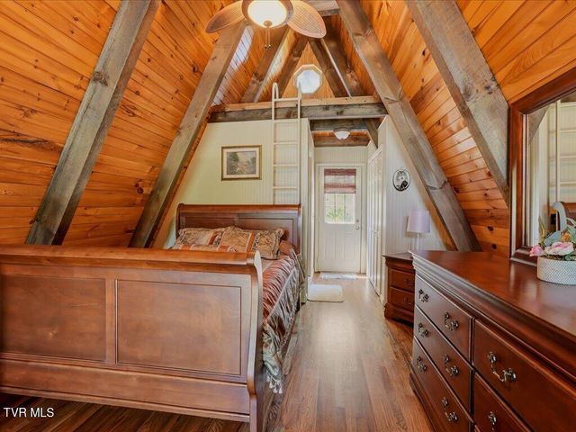 213 Petty Lane, Mooresburg, TN 37811