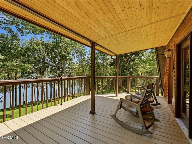 213 Petty Lane, Mooresburg, TN 37811