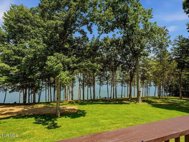213 Petty Lane, Mooresburg, TN 37811