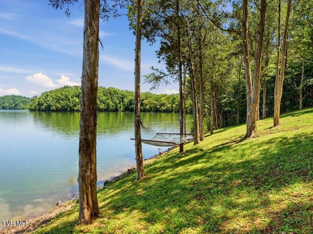 213 Petty Lane, Mooresburg, TN 37811