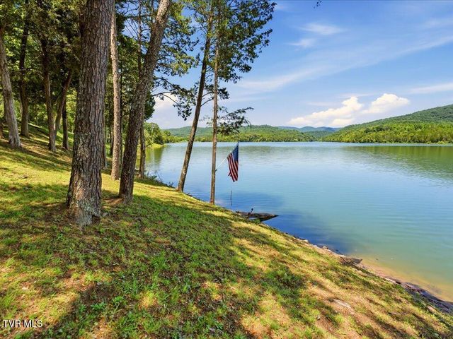 213 Petty Lane, Mooresburg, TN 37811