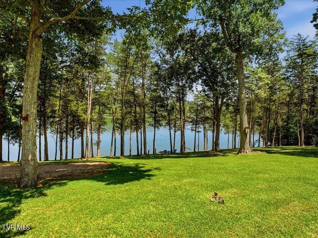 213 Petty Lane, Mooresburg, TN 37811