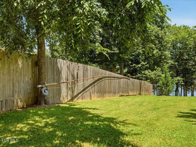 213 Petty Lane, Mooresburg, TN 37811