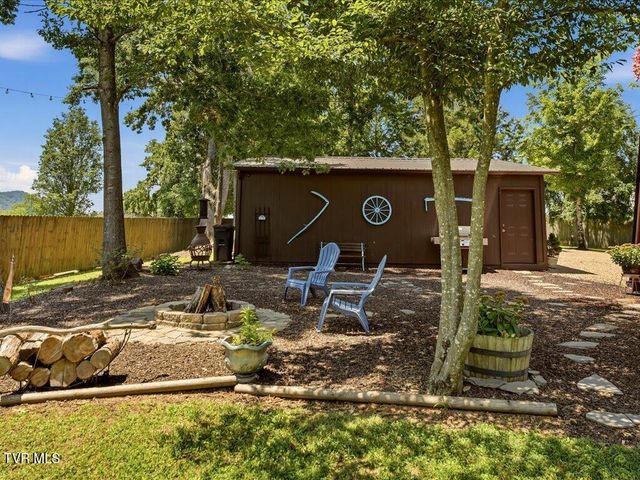 213 Petty Lane, Mooresburg, TN 37811