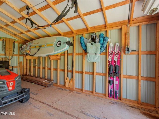 213 Petty Lane, Mooresburg, TN 37811