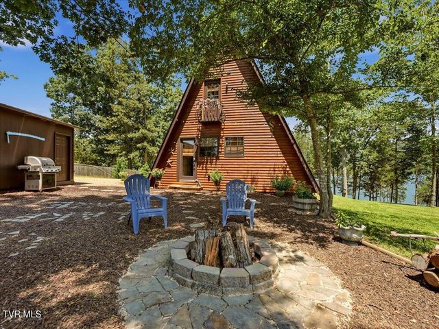 213 Petty Lane, Mooresburg, TN 37811