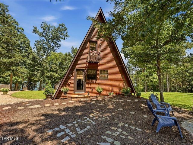 213 Petty Lane, Mooresburg, TN 37811