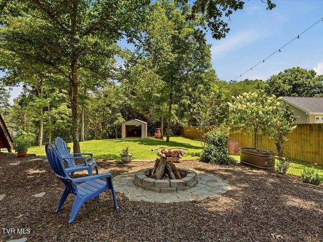 213 Petty Lane, Mooresburg, TN 37811