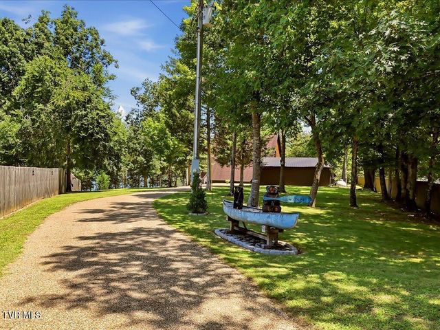 213 Petty Lane, Mooresburg, TN 37811
