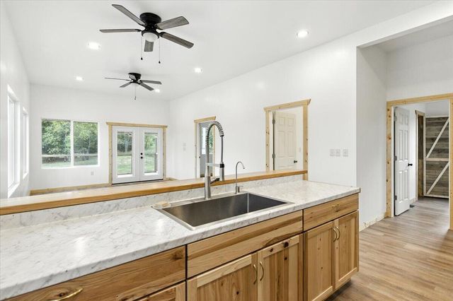 756 State Highway M, Niangua, MO 65713