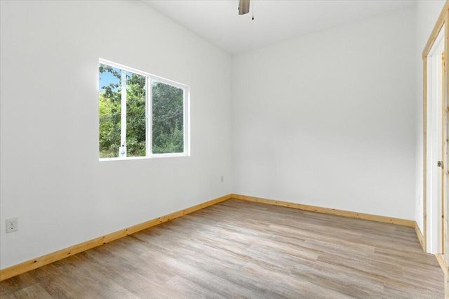 756 State Highway M, Niangua, MO 65713