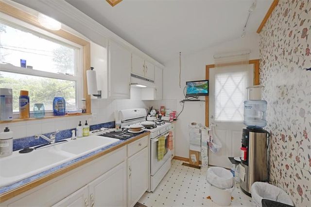 322 Arch Street, Leavenworth, KS 66048