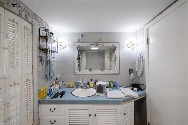 322 Arch Street, Leavenworth, KS 66048