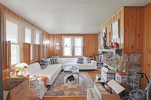 322 Arch Street, Leavenworth, KS 66048