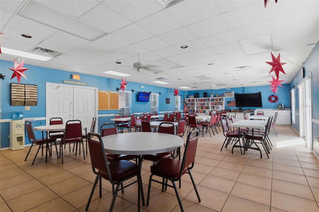 Image 22 of property listing at 3810 37TH STREET S 63, St Petersburg, FL 33711