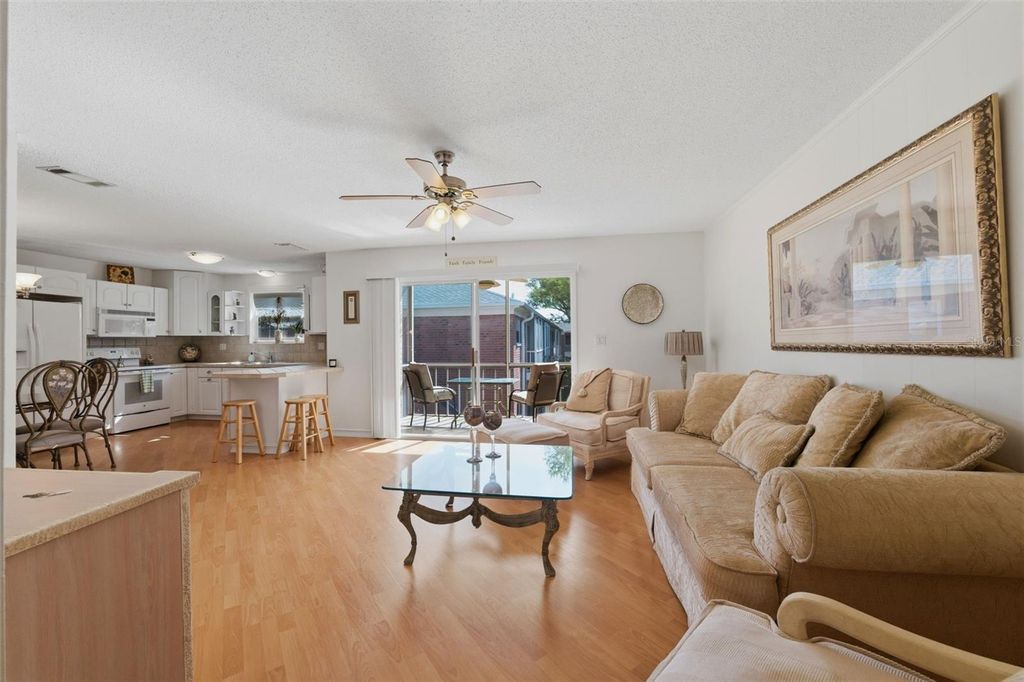 Image 6 of property listing at 3810 37TH STREET S 63, St Petersburg, FL 33711