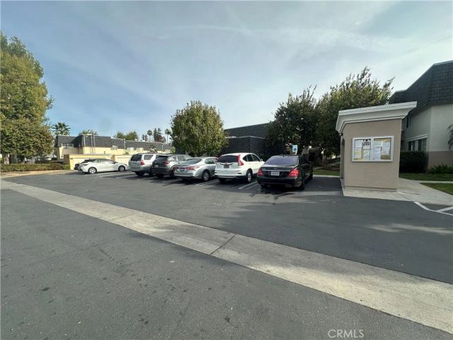 6561 Vanalden Ave 5, Reseda, CA 91335