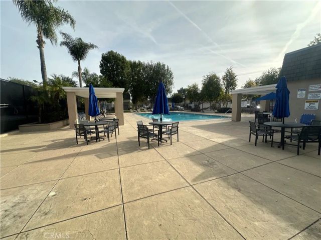 6561 Vanalden Ave 5, Reseda, CA 91335