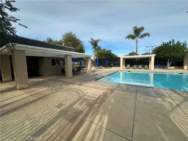 6561 Vanalden Ave 5, Reseda, CA 91335