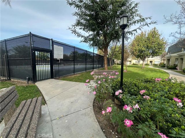 6561 Vanalden Ave 5, Reseda, CA 91335