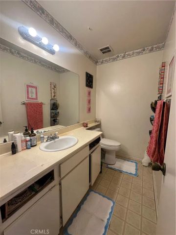 6561 Vanalden Ave 5, Reseda, CA 91335