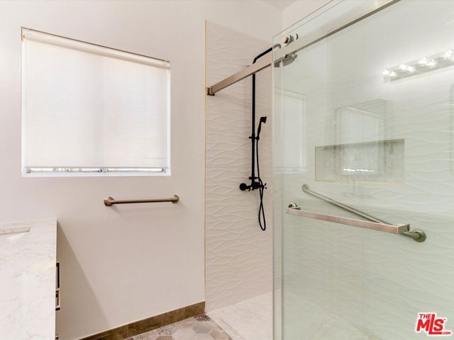 241 S Canon Drive, Beverly Hills, CA 90212