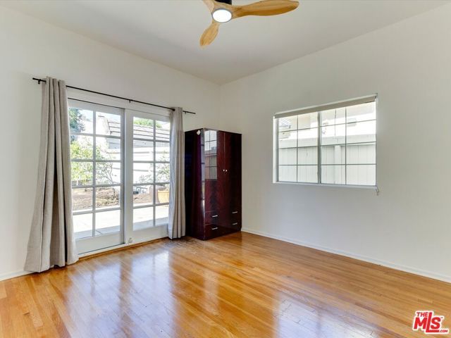 241 S Canon Drive, Beverly Hills, CA 90212