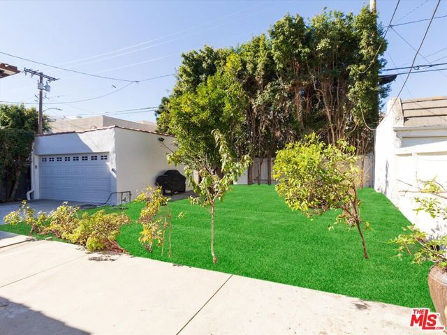 241 S Canon Drive, Beverly Hills, CA 90212