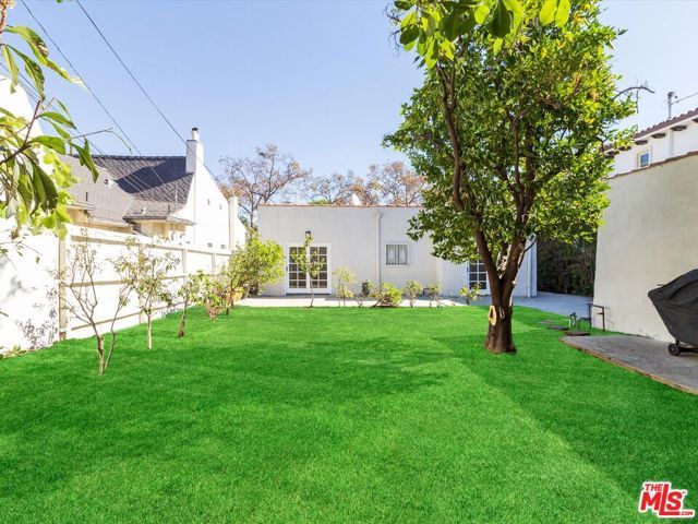 241 S Canon Drive, Beverly Hills, CA 90212