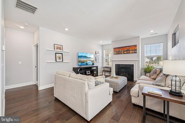 4 PIER ST, Eastampton, NJ 08060