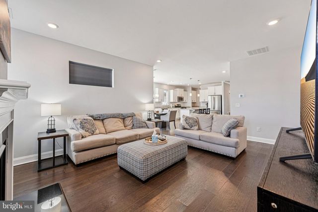 4 PIER ST, Eastampton, NJ 08060