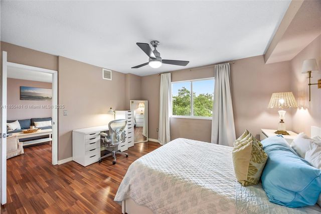 816 NW 11th St 405, Miami, FL 33136