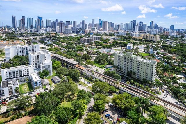 816 NW 11th St 405, Miami, FL 33136