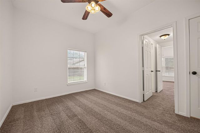 1511 W Dumble Street, Alvin, TX 77511