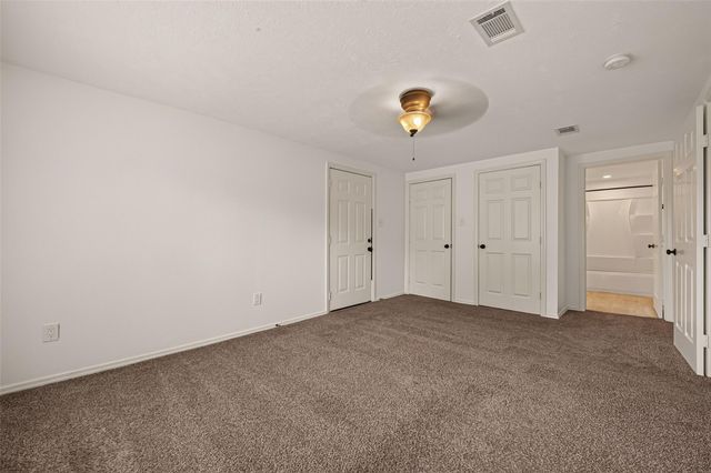 1511 W Dumble Street, Alvin, TX 77511