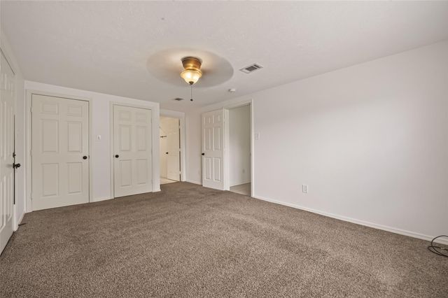 1511 W Dumble Street, Alvin, TX 77511