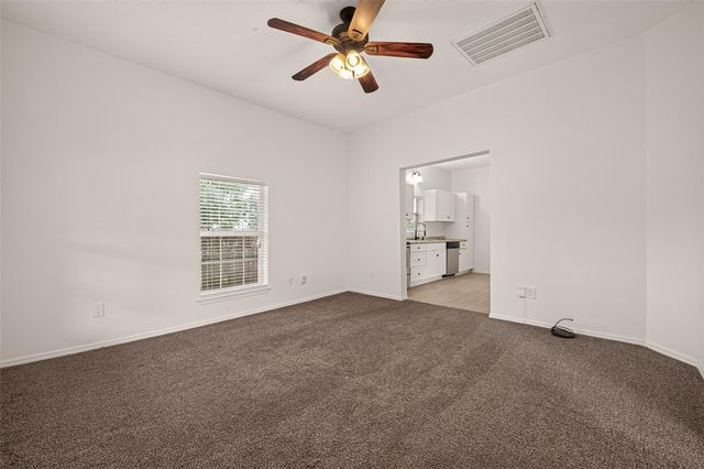1511 W Dumble Street, Alvin, TX 77511